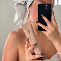 Lelive. Good to Glow | Smooth + Renew Body Exfoliator